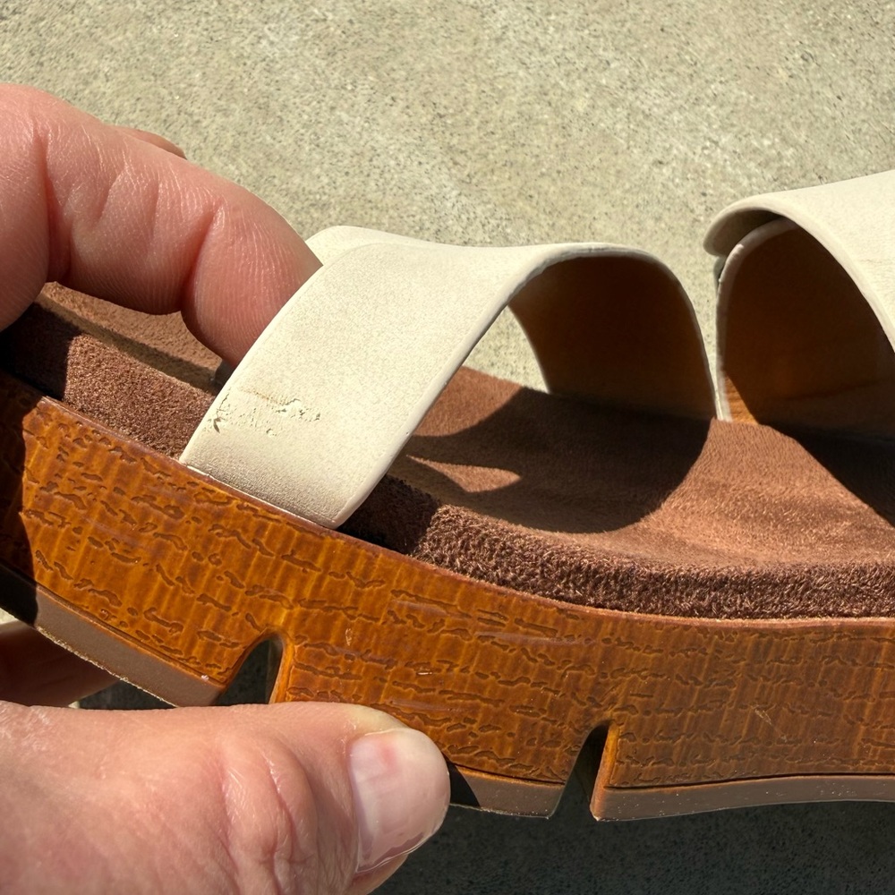White Mountain Cream and Brown Sandals - Picture 13 of 13